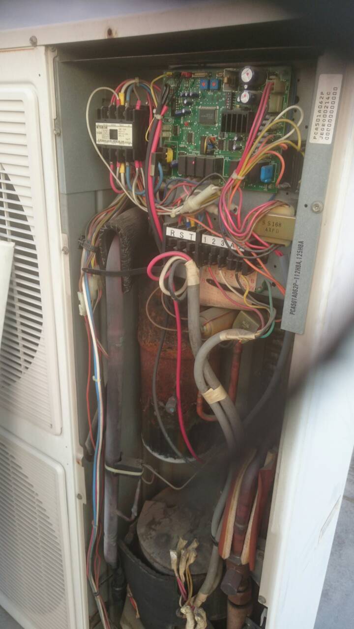 日立 業務用エアコン修理 エラーコード 02 リモコンに表示 てんかせ4方向 Rci J80k お客様の声 業務用エアコンの修理ショップ エアコン 修理専門店